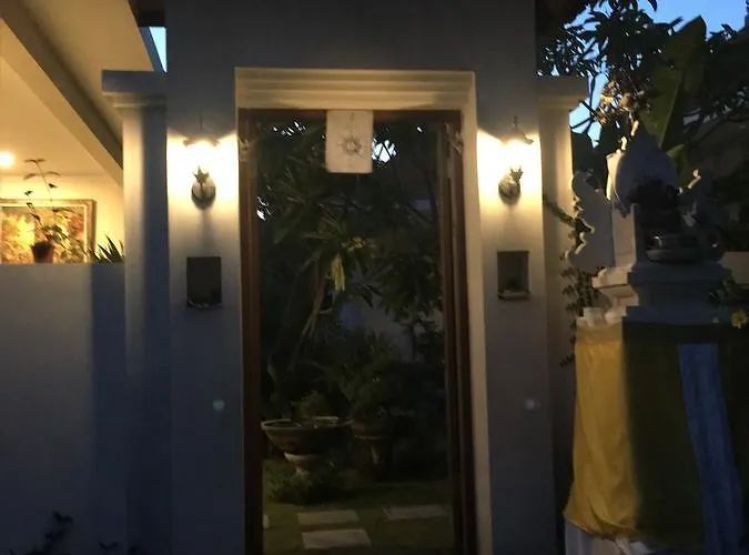 Kubu Pansiyon Nusa Dua (Bali)